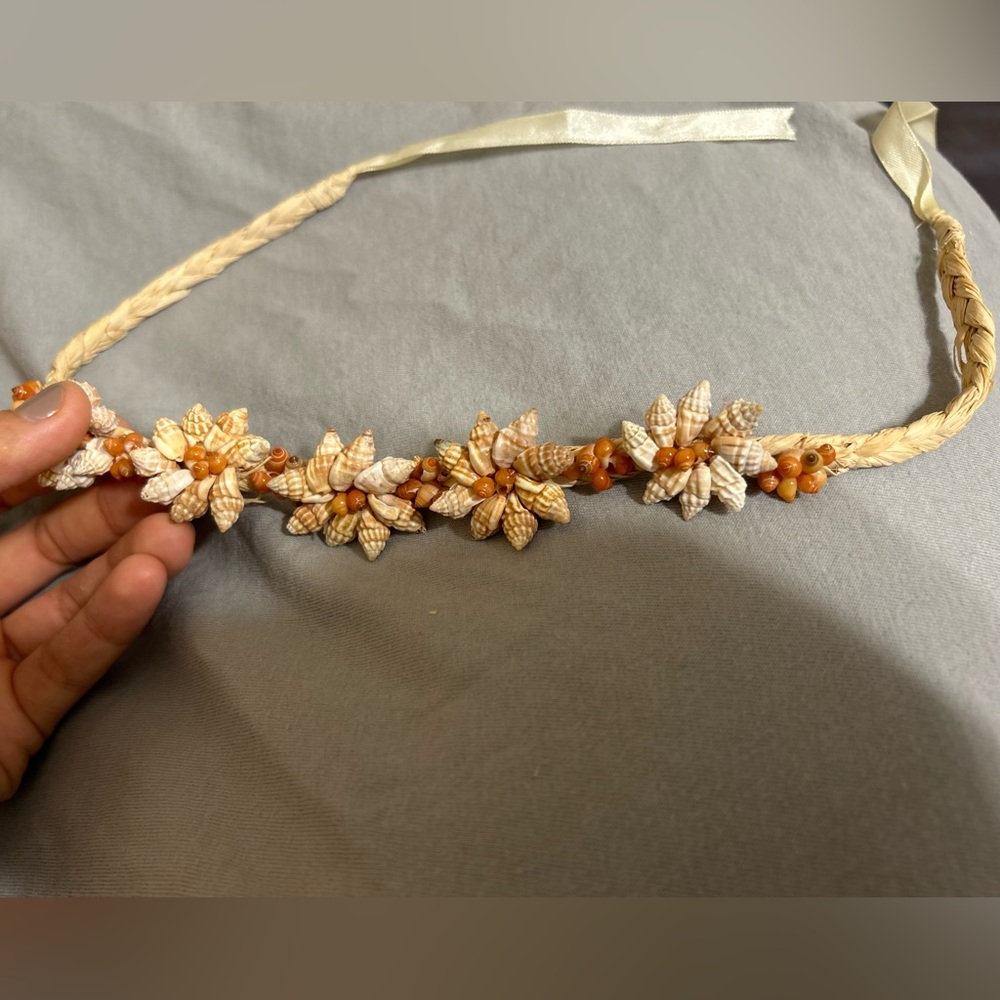 Shell necklace